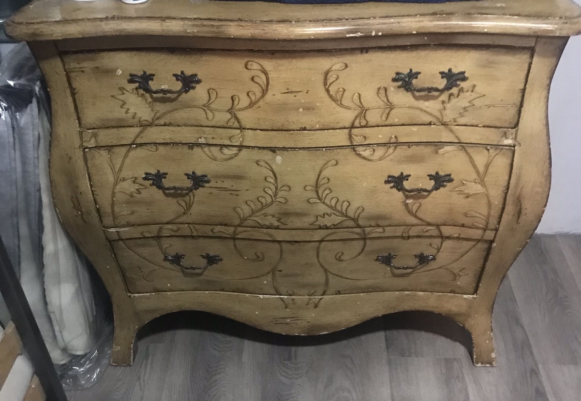 Vintage Bombay Dresser