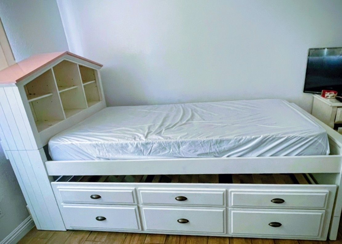 Twin bed 