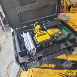 DEWALT
20V MAX Lithium-Ion Cordless Green Cross-Line Laser Level Kit, (2) 2.0Ah Batteries, (2) Chargers, and TSTAK Case
STORE PRICE $547