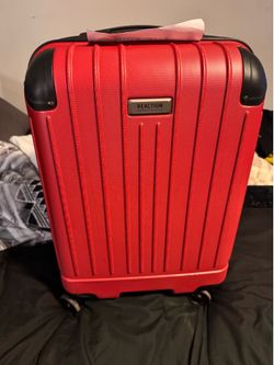Kenneth Cole Reaction Carry-On Suitcase