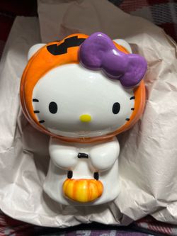 Hello Kitty Halloween Figure