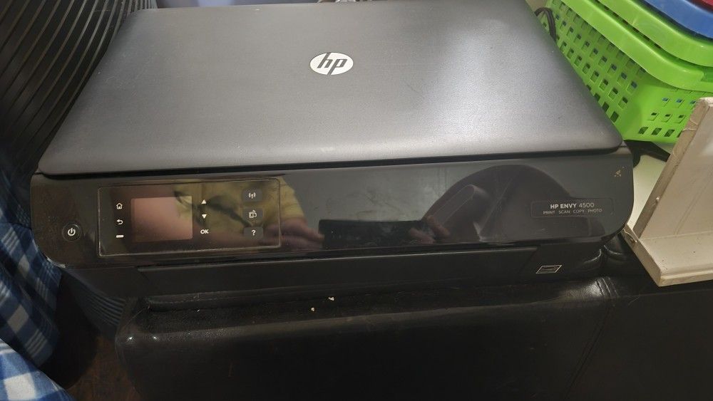 HP Envy 4500 Wireless Print, Copy& Scan All-In-One Photo Printer