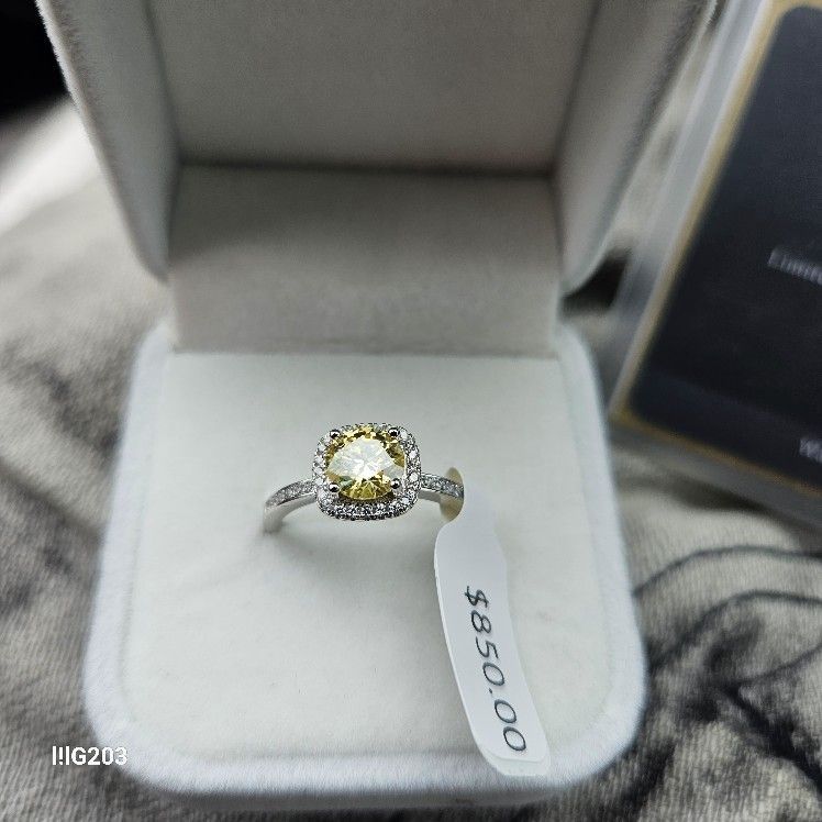Women's 1Ct. Yellow VVS Diamond Ring