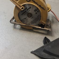 Black & Decker 7 1/4 saw