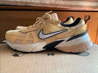 Nike Y2K sneakers W9.5 New