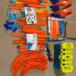 Hot Wheels Track Builder Plus Extras