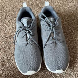 Nike Running Shoes Size 7 1/2 Women’s 