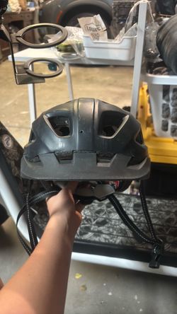 Bicycle helmet