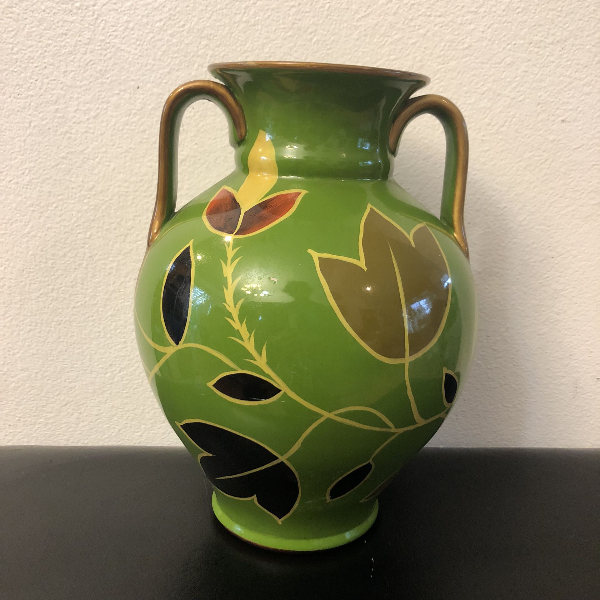 Vintage Toyo Next Jill Rosenwald Large 11 inch tall. Green Vase ( little scratch, last 3 photos)