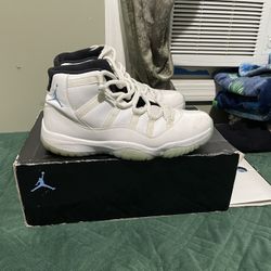 Jordan 11 Legend Blue  2014 Size 10.5