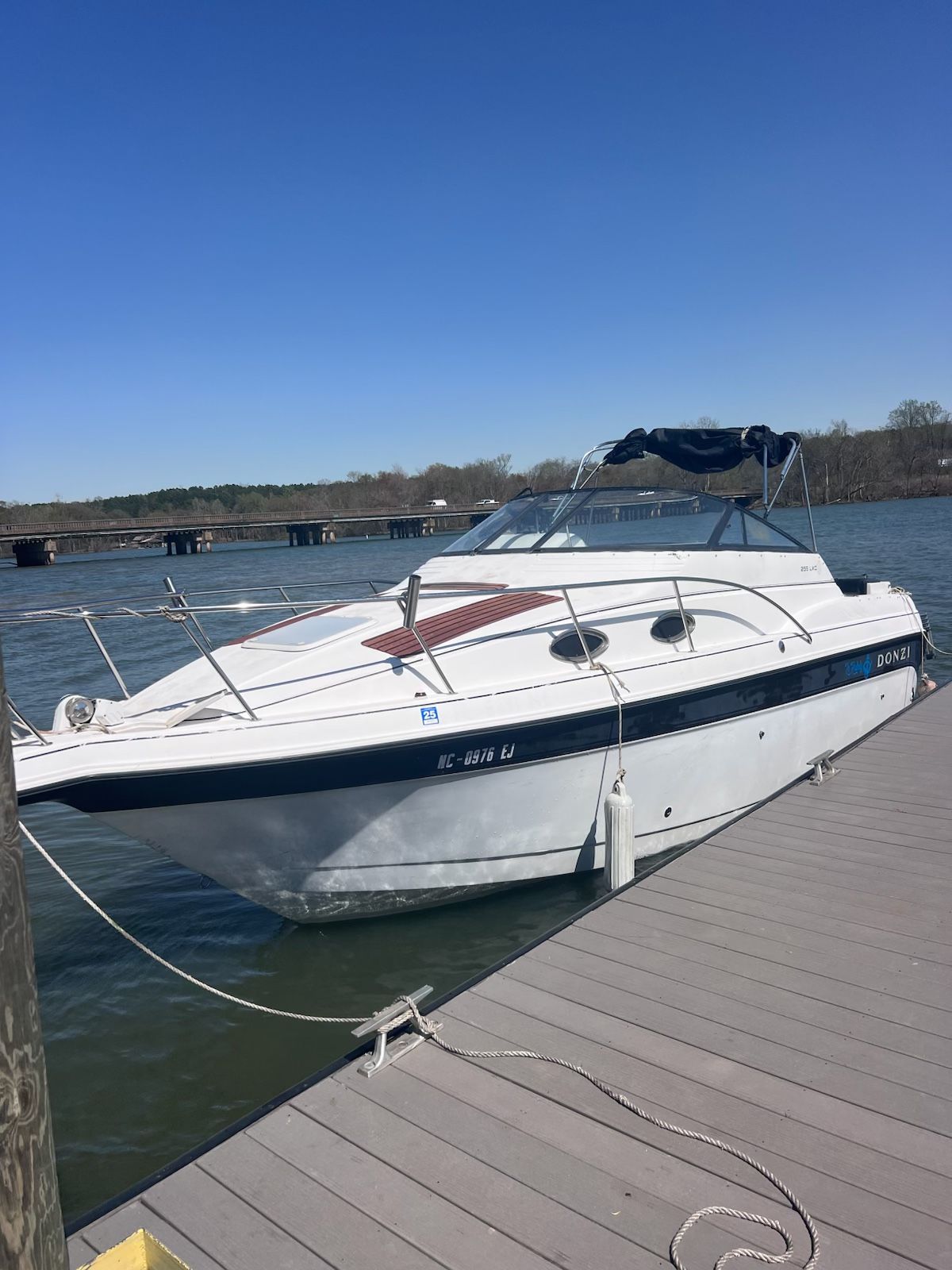 Donzi 1998 Boat