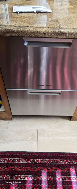 Dishwashers Fisher and Paykel 2 double dishwashers