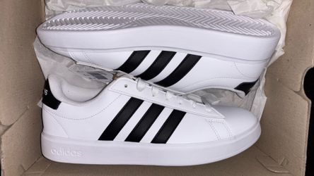 Adidas grand court 2.0 woman’s 9 1/2