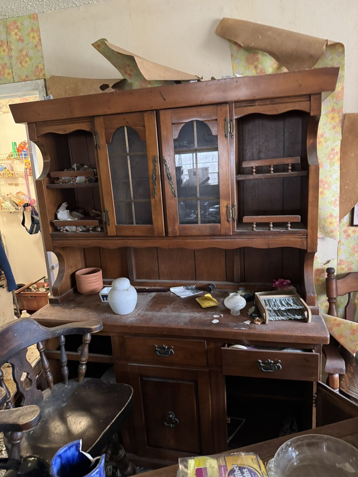 China Cabinet Need Gone ASAP