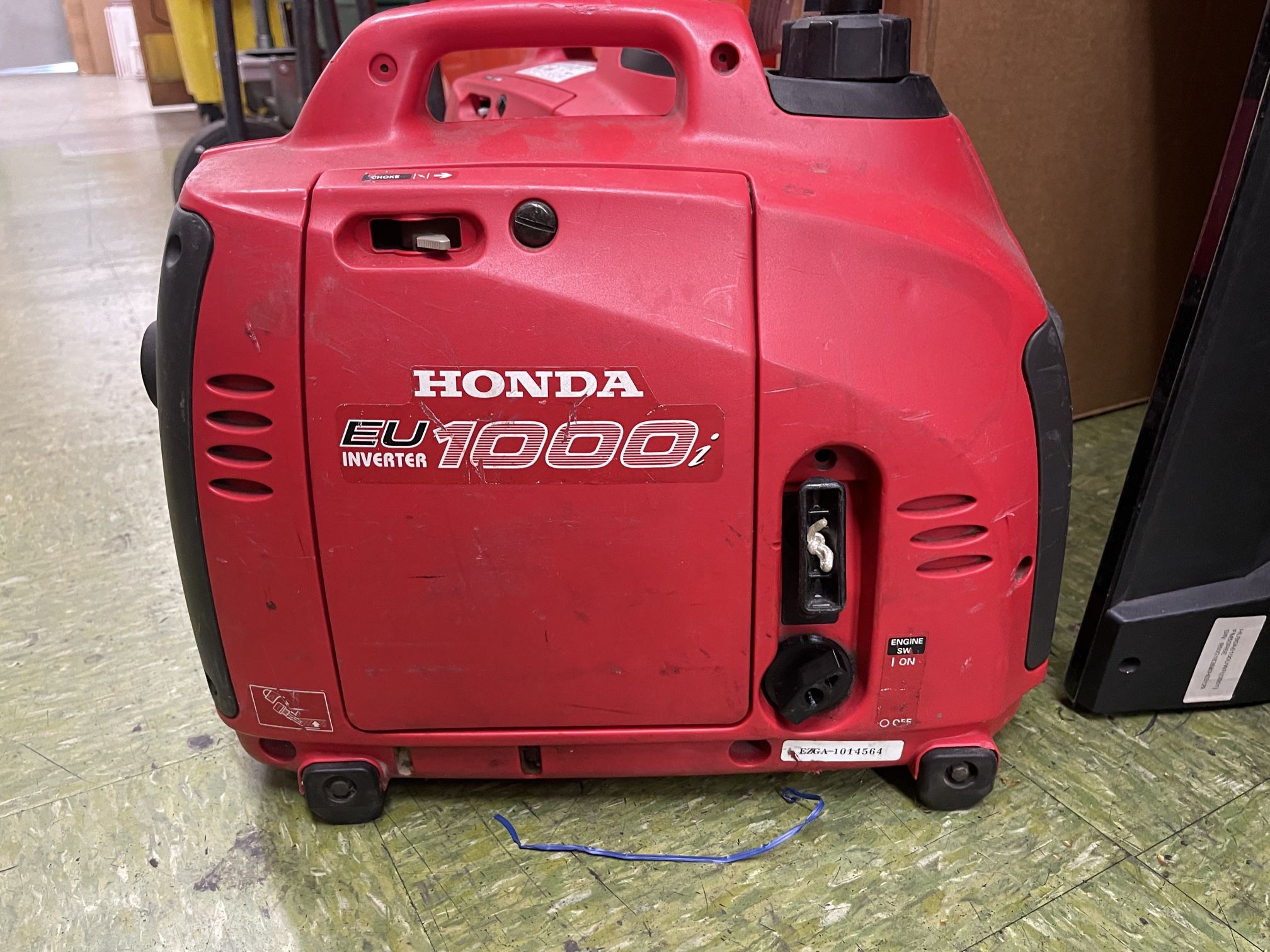 Honda EU1000i Inverter Generator, Super Quiet, Eco-Throttle, 1000 Watts Amps 120v for appliances construction camping Portable for Sale in Long Beach, CA - OfferUp