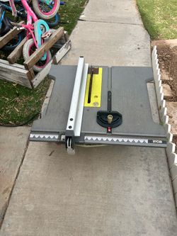 Portable table saw