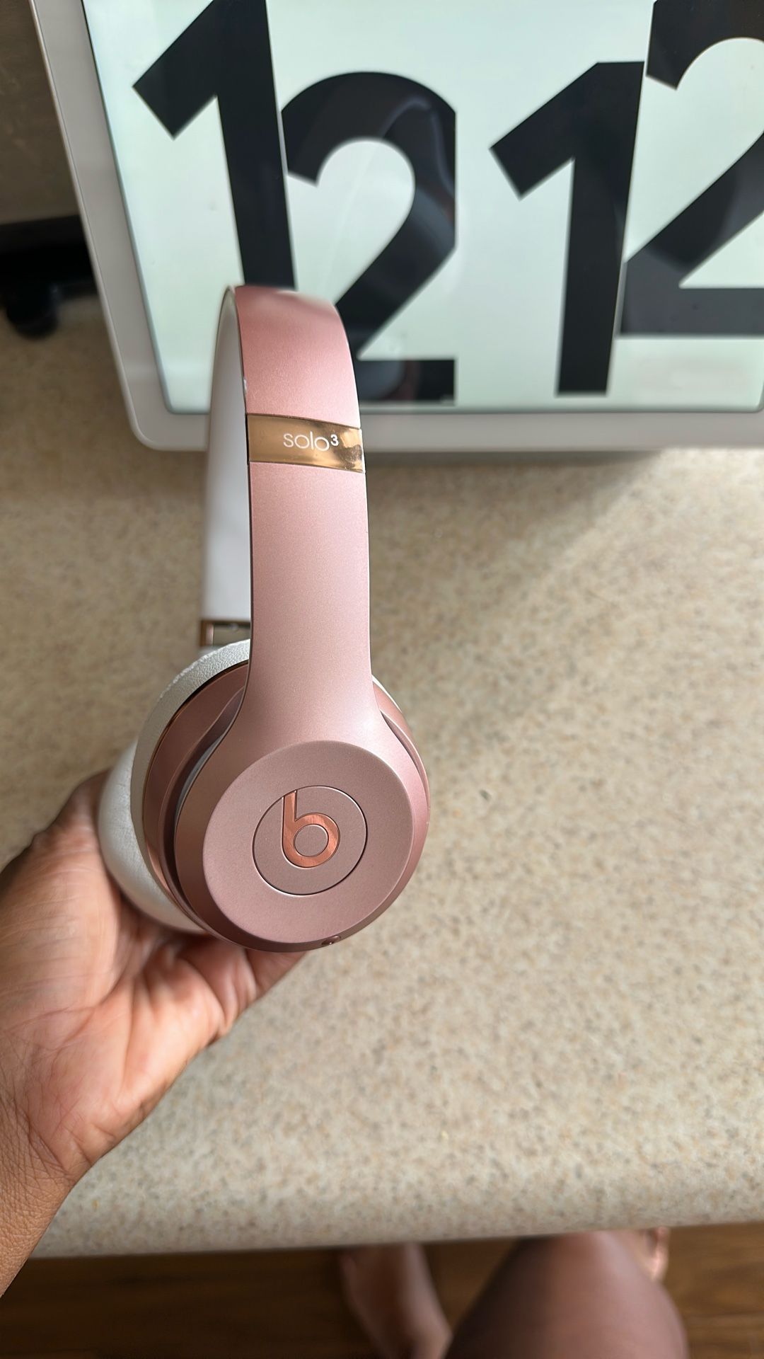 beats Solo3 Wireless On-Ear Headphones - Rose Gold