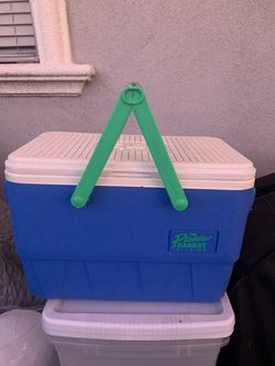 Vintage The Picnic Basket By Igloo