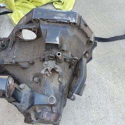Honda B16a Transmission. Great Condition. No Grinds No Pop Outs