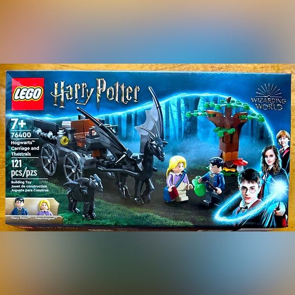 LEGO Harry Potter Hogwarts Carriage and Thestrals Set