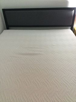 (Free delivery)8inch memory foam mattress and slatted platform bed frame with headboard