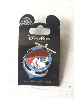 Mickey Mouse Disney trading pin