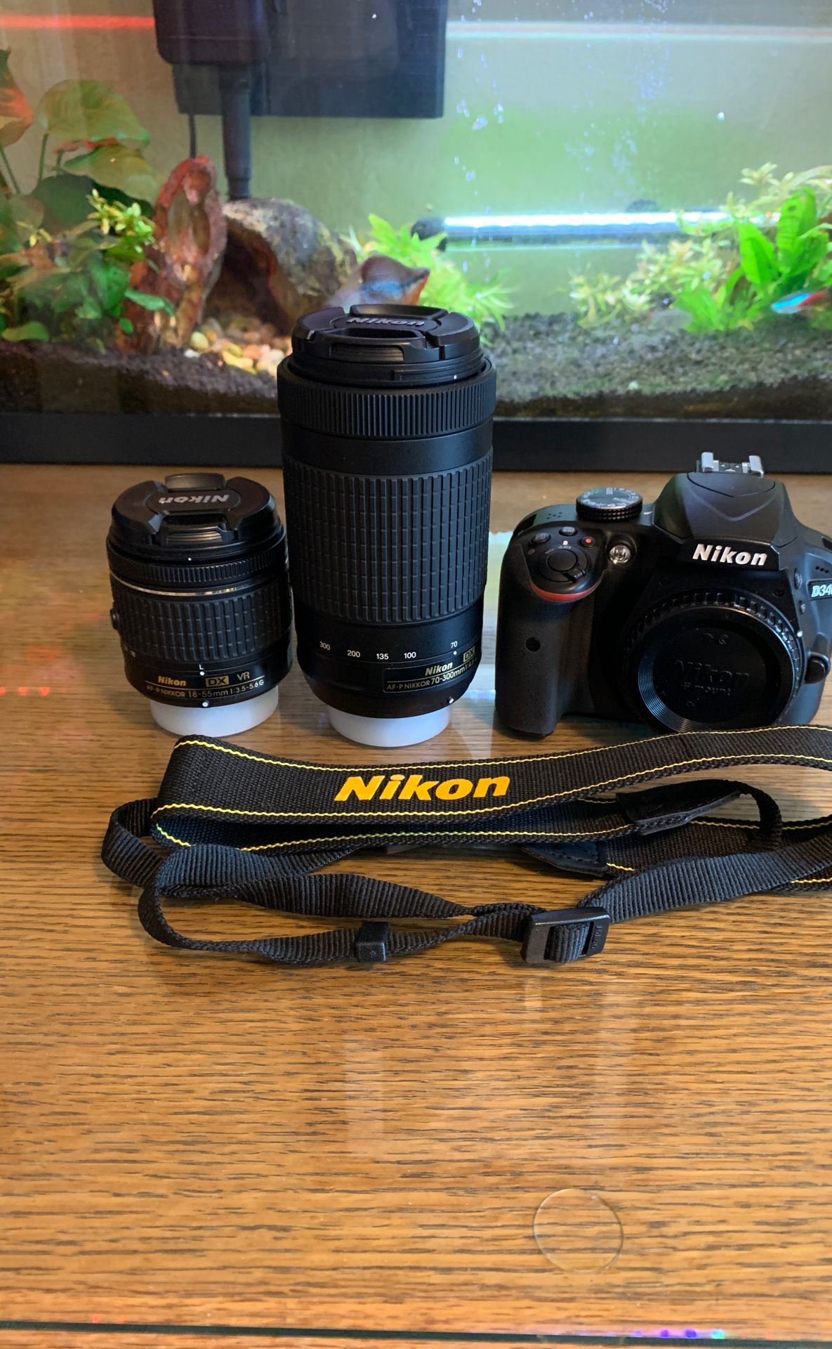 Nikon D3400 nearly new.