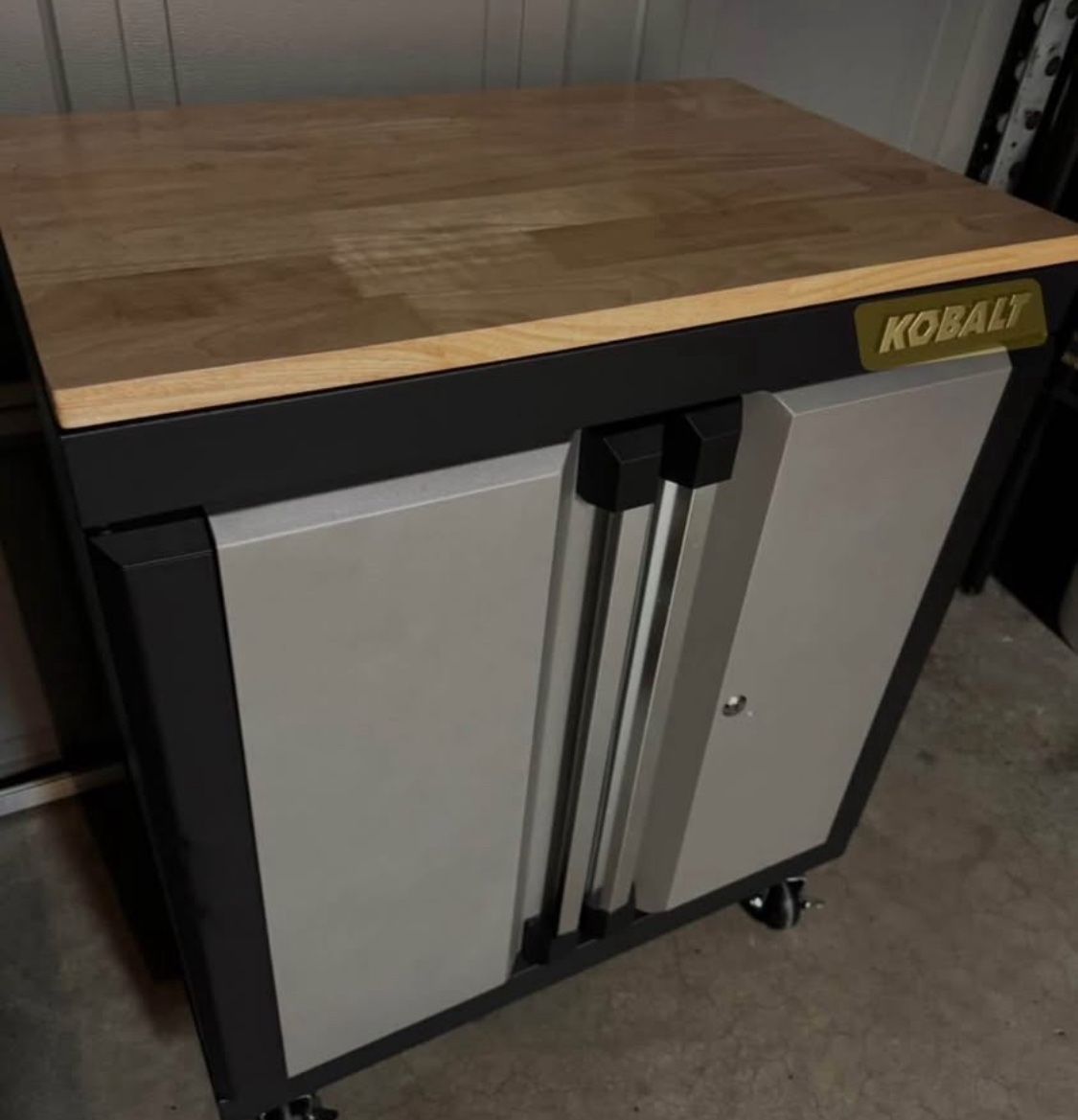KOBALT CABINET /NO KEY /SOLD AS IS $110