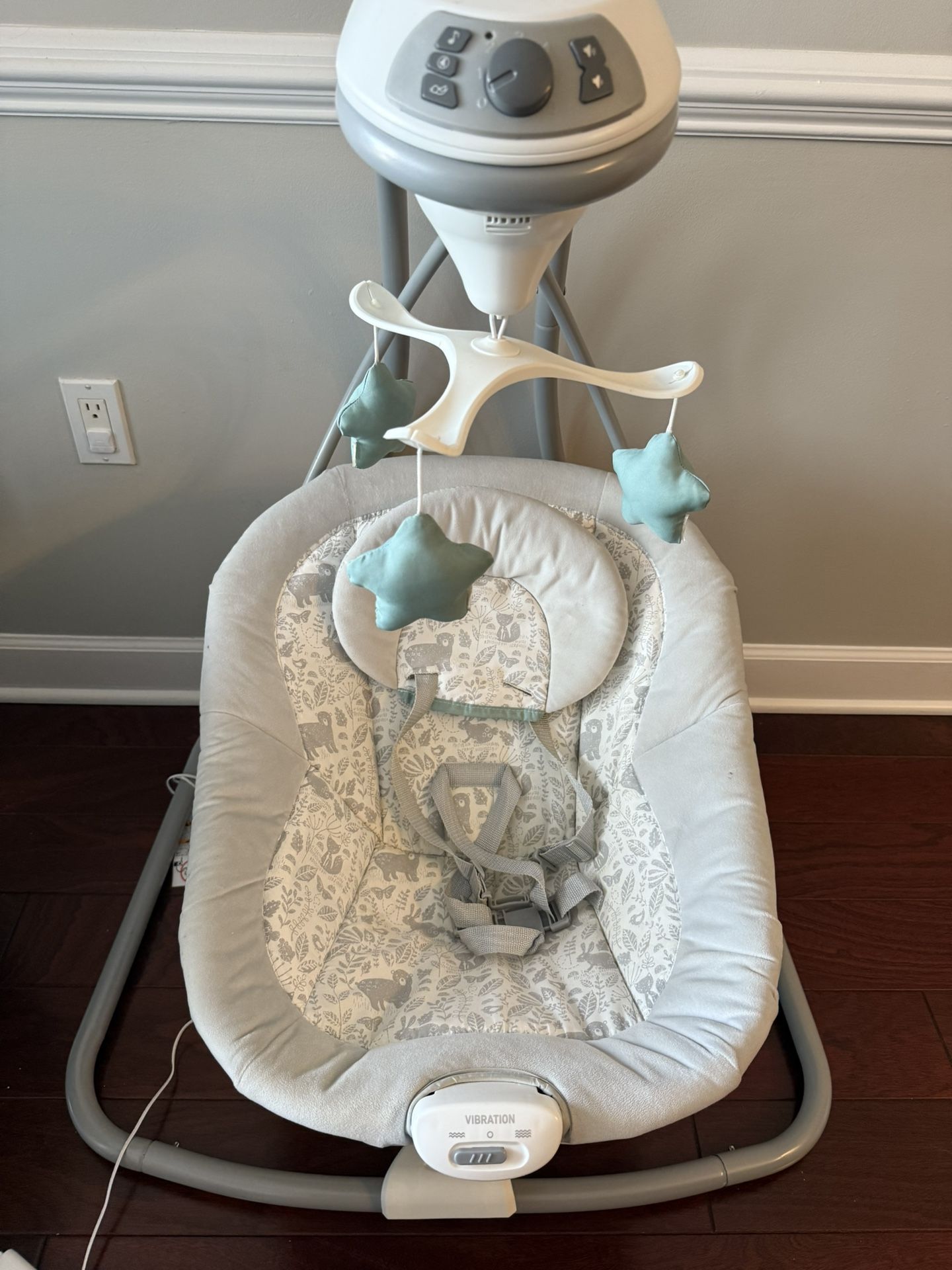 Like New! Graco Simple Sway Baby Swing
