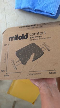 Travel booster seat