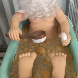 Vintage Animated Santa in Bathtub Christmas Decor
