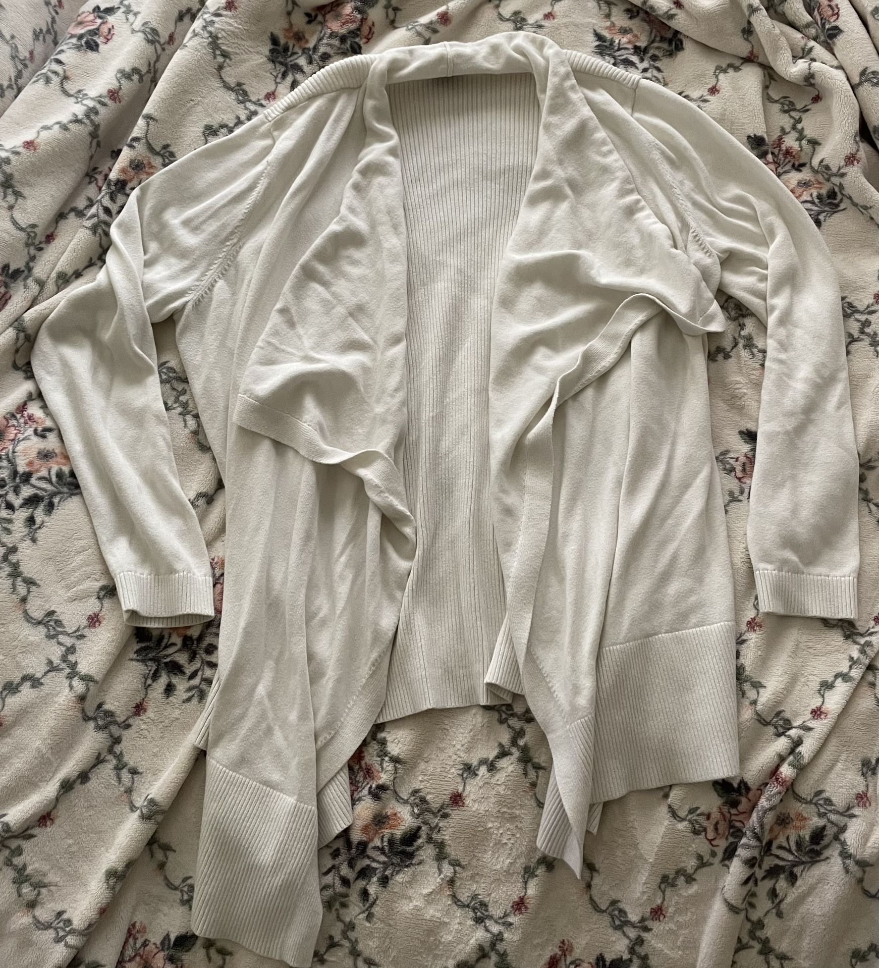 Free White Cardigan 