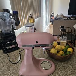 KitchenAid Artisan Series 5qt Tilt-Back Head Stand Mixer( Pink )