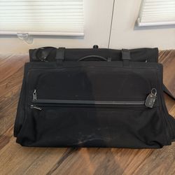 Tumi - Garment Bag Tri-Fold Carry-On
