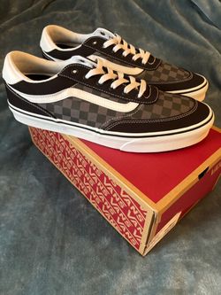 NEW Men’s 12 VANS