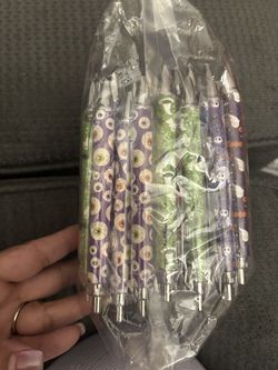 New pack of 40 Halloween pens different images on them all black ink