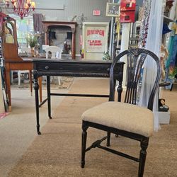 Black Distress Desk And Chair 