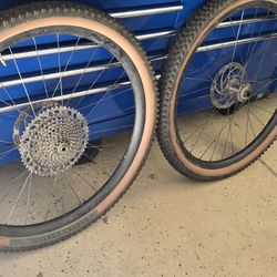 Carbon 29er Nox Farlow Chris King Hubs