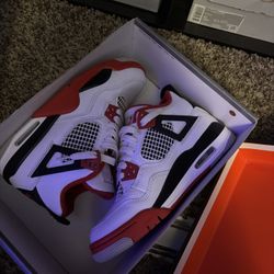 Jordan Retro 4s 