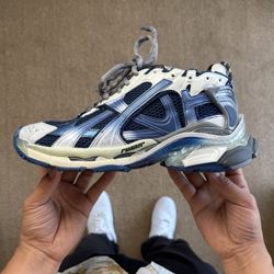 Parisian 7.0 generation Runner worn out