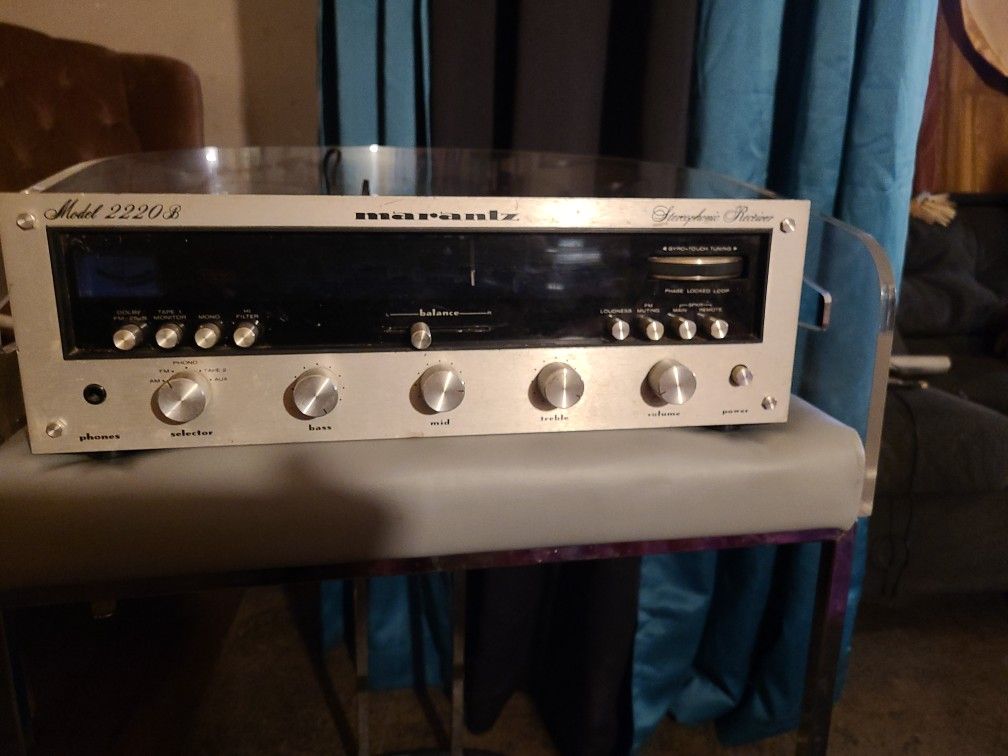 Stereo Phonic Receiver2220 B