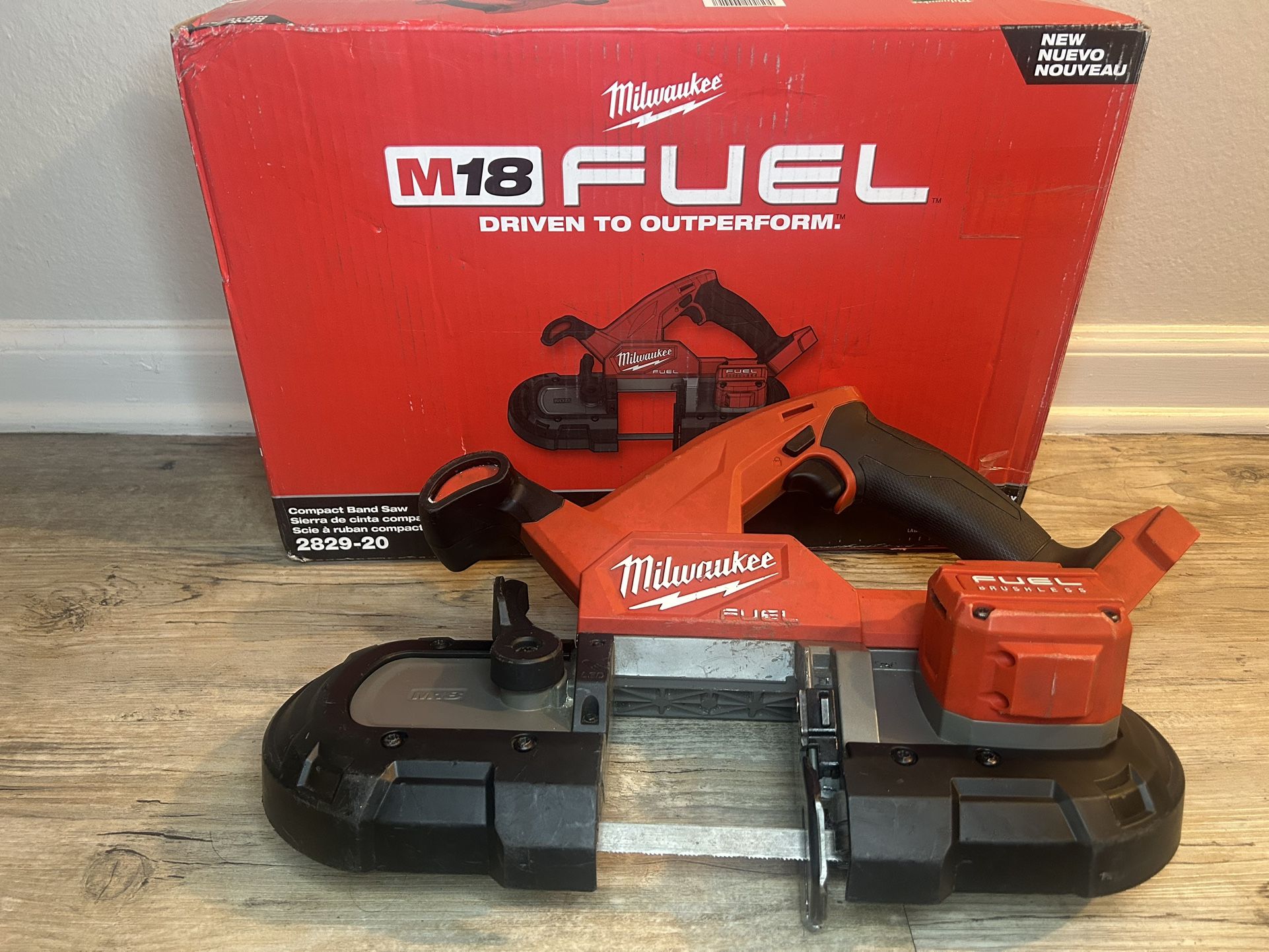 Milwaukee M18 FUEL 18V Lithium-lon Brushless Cordless Compact Bandsaw (Tool-Only)