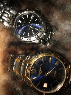 Selver gold size idk brand idk I’m not good wit. Watches