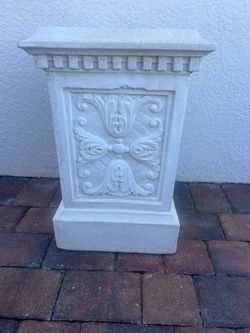 Franklin Deluxe Concrete Pedestal 
