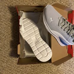 Size 11 Pumas 