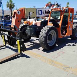 JLG Reach Forklift