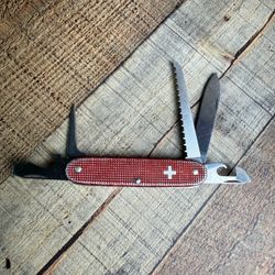 VICTORINOX SAK Farmer Red Alox Swiss Army w/ Old Cross Brass Liners Vintage