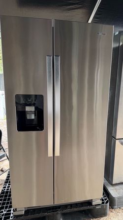 Whirlpool fridge stainless steel / working perfect / 2 month warranty