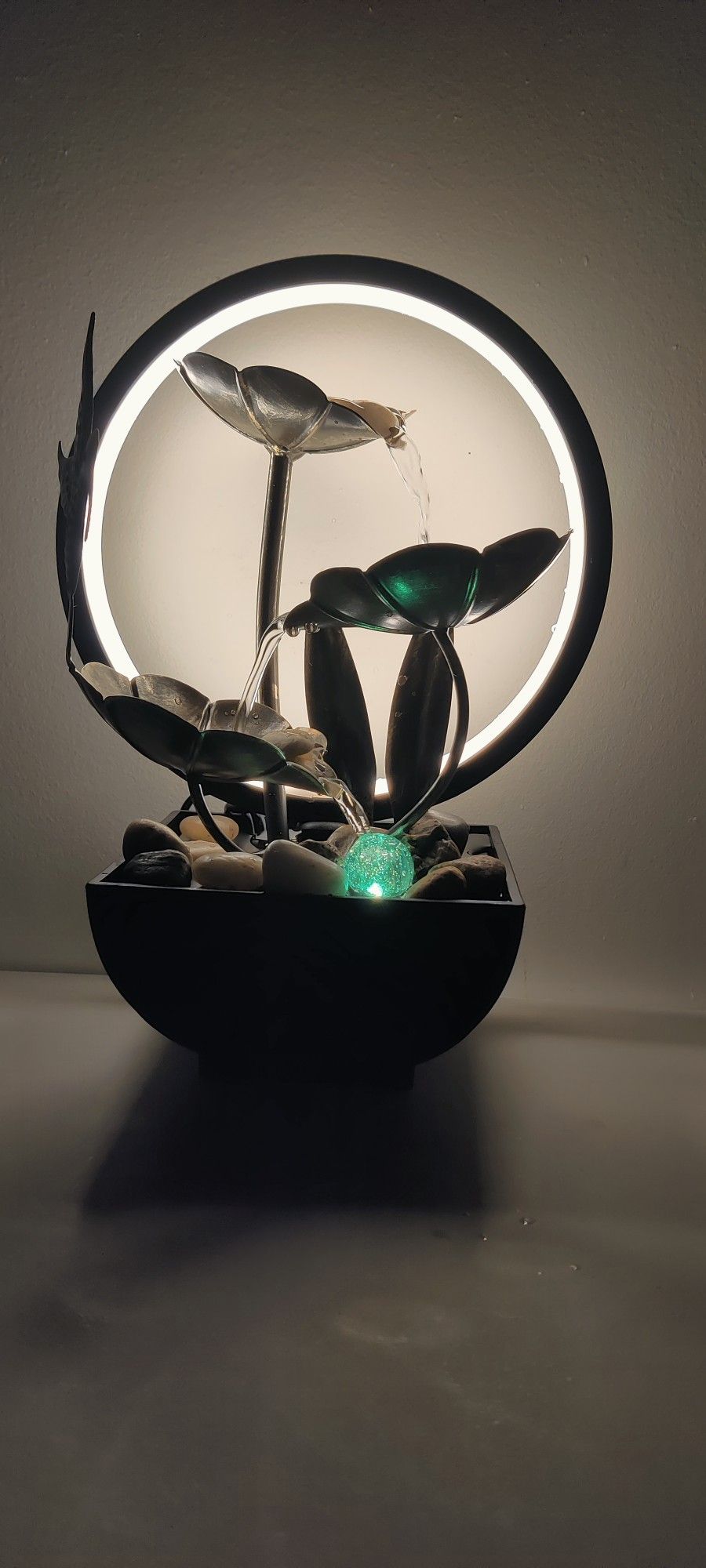 Small Water Fountain Meditation Zen White Noise Water Fall Humidifier Flower Water Effect