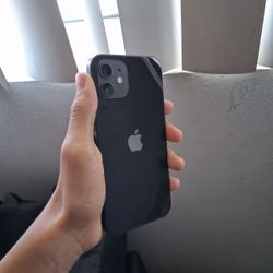 MINT IPHONE 12 64GB UNLOCKED
